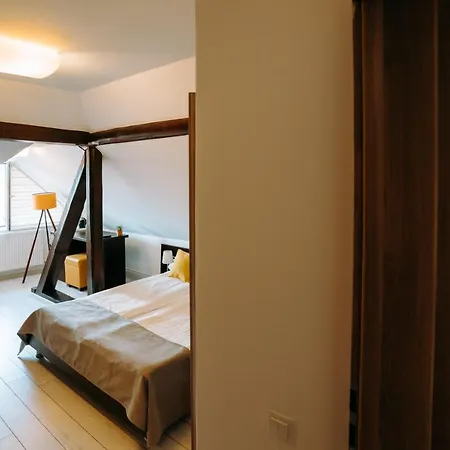 Anca 3*